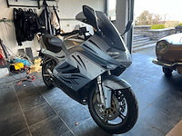 Aprilia futura moto - afbeelding 21 van  23