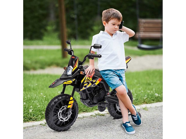 Aprilia heeft een licentie voor elektrische kindermotorfietsen met 2 x 12v motoren - afbeelding 1 van  5