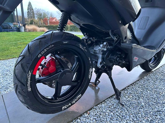 Aprilla - sr50 gp1 - moped - afbeelding 4 van  6