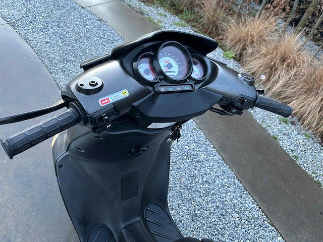 Aprilla - sr50 gp1 - moped - afbeelding 5 van  6