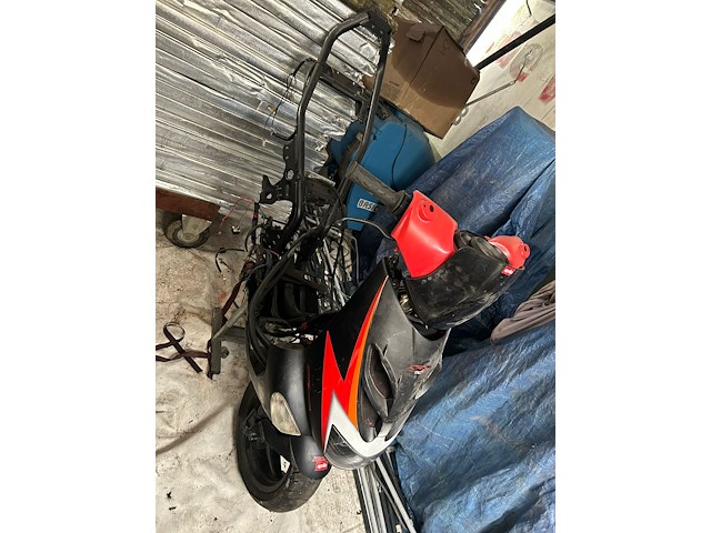 Aprilla sr50: project - afbeelding 1 van  9