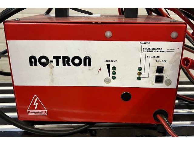 Aq ton batterijlader - afbeelding 2 van  5