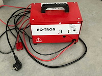 Aq-tron acculader - afbeelding 1 van  2