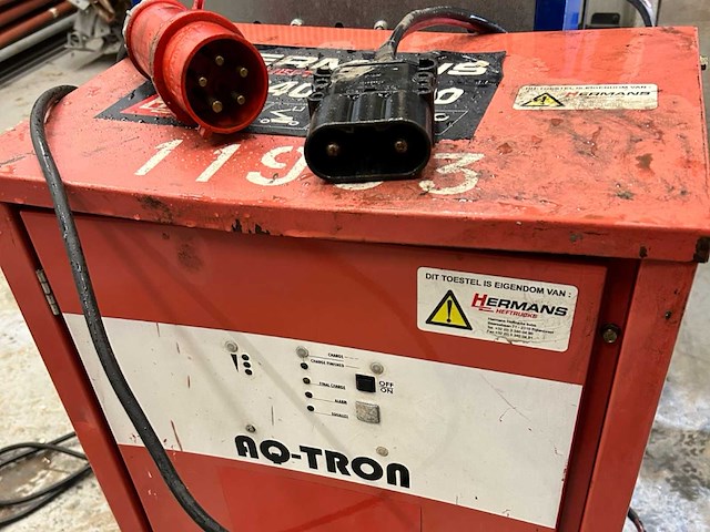 Aq-tron industriële acculader heftruck - 48v – 100a - afbeelding 1 van  2