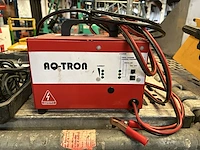 Aqtron acculader