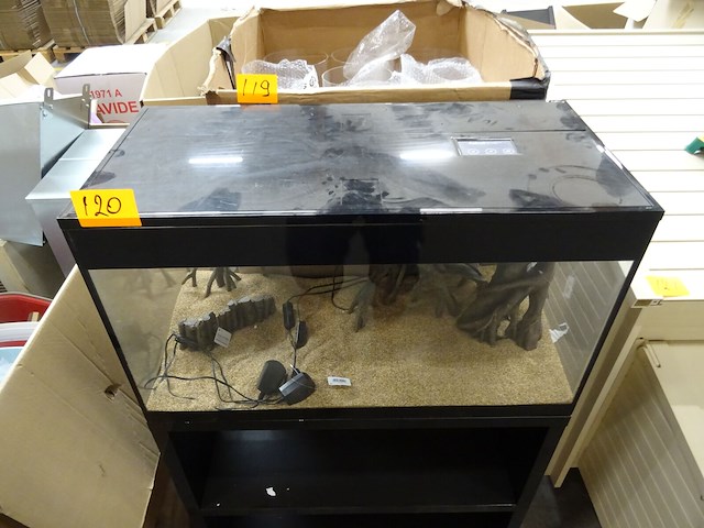 Aquarium askoll op houten meubel - afbeelding 2 van  6