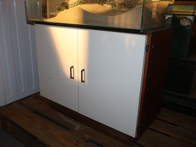 Aquarium op meubel - afbeelding 2 van  8
