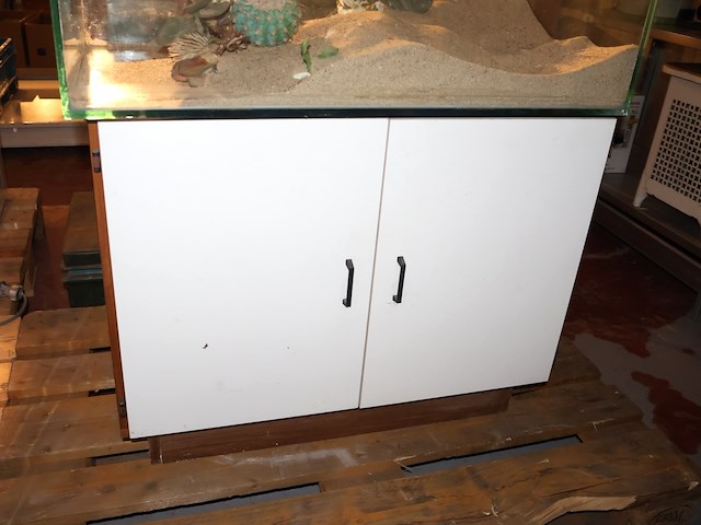 Aquarium op meubel - afbeelding 4 van  8