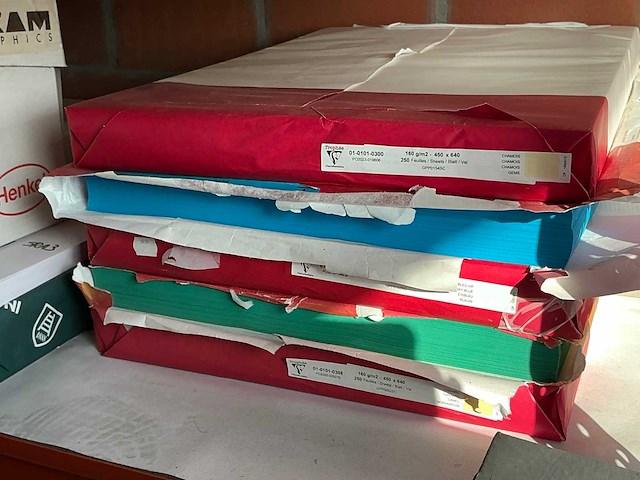 Ar magazijnstelling met inhoud - afbeelding 2 van  13