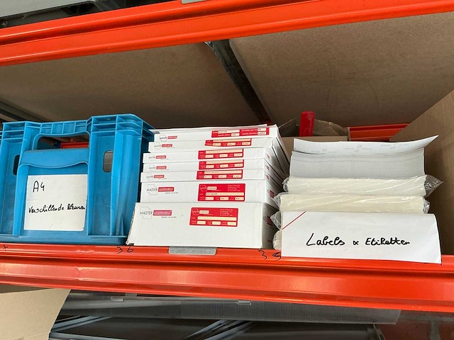 Ar magazijnstelling met inhoud - afbeelding 5 van  13