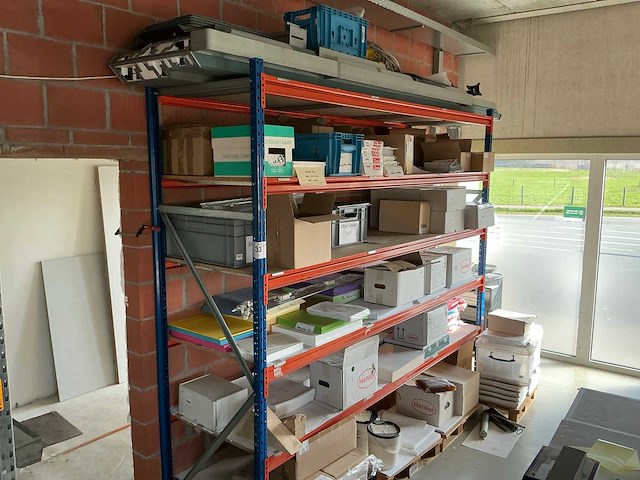 Ar magazijnstelling met inhoud - afbeelding 1 van  13