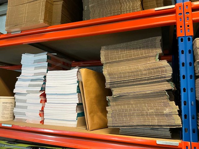 Ar magazijnstelling met inhoud - afbeelding 5 van  11