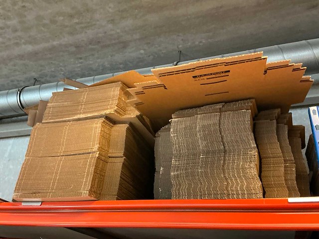 Ar magazijnstelling met inhoud - afbeelding 6 van  11