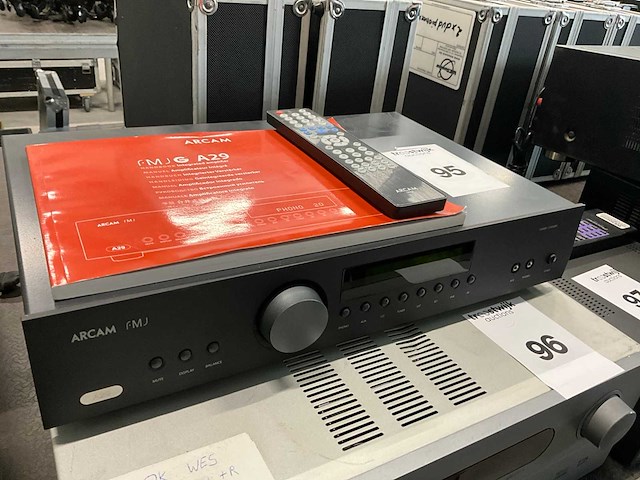 Arcam geluidsversterker - afbeelding 1 van  3