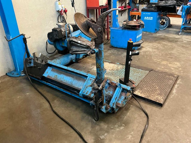 Arch auto equipment aae-tc123 banden de-en montageapparaat - afbeelding 3 van  9