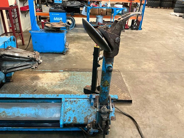 Arch auto equipment aae-tc123 banden de-en montageapparaat - afbeelding 7 van  10