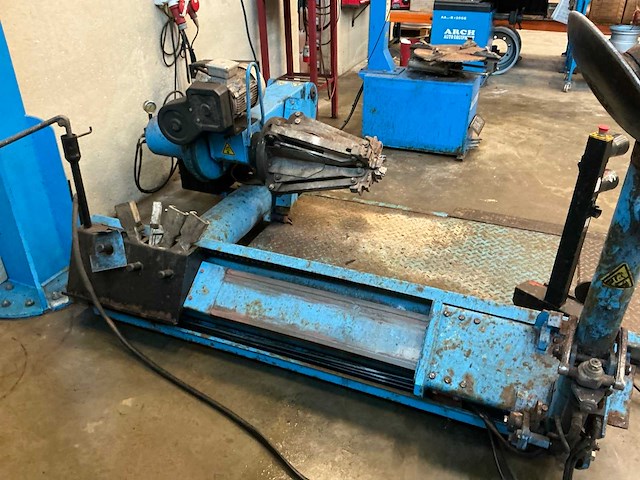 Arch auto equipment aae-tc123 banden de-en montageapparaat - afbeelding 8 van  10