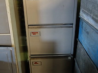 Archiefkast 3 laden - afbeelding 1 van  2