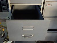 Archiefkast 4 laden - afbeelding 2 van  2