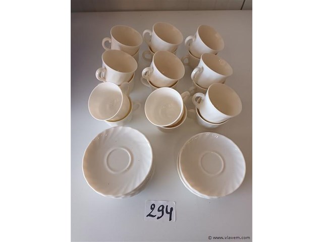 Arcopal koffieservies. 36-delig - afbeelding 1 van  4