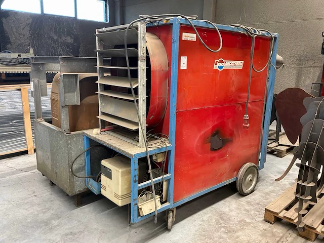 Arcotherm jumbo 170 heater dieselgestookt+ brandstoftank - afbeelding 1 van  6