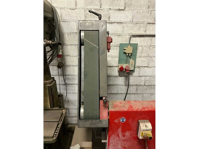 Arena bandschuurmachine en polijstmachine - afbeelding 3 van  7