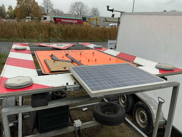 Arisco pl3 signalisatie-aanhangwagen - afbeelding 4 van  4