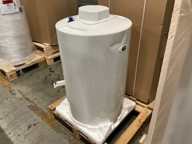 Ariston sgb 100 vert 513 stea mo eu boiler - afbeelding 1 van  4