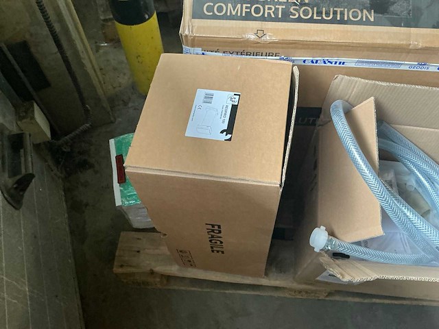 Ariston split inverter buiten unit - afbeelding 7 van  8