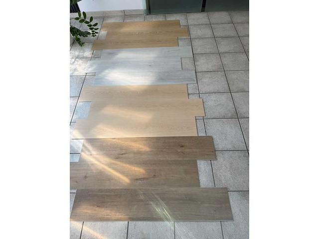 Ariya - pvc - pvc klik laminaat - pvclaminaat 22x122cm 4.8mm met isolatie per 27.8m2 zand eik - afbeelding 2 van  2