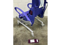 Arjo - carendo - elektrische douchestoel toiletstoel - afbeelding 5 van  5