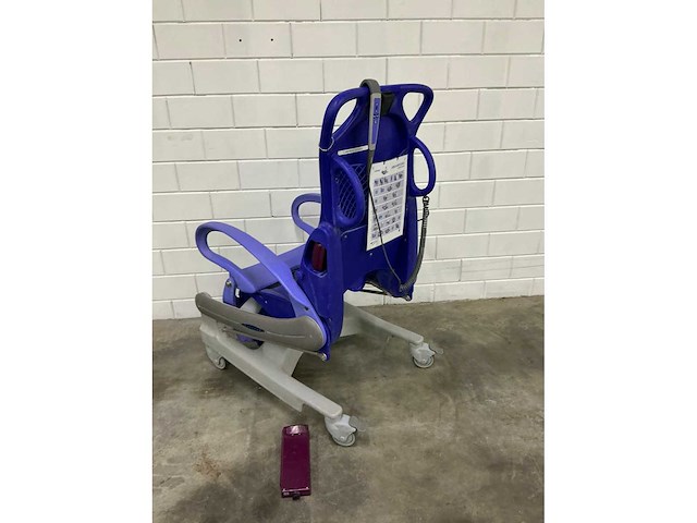 Arjo - carendo - elektrische douchestoel toiletstoel - afbeelding 4 van  5