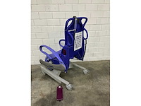 Arjo - carendo - elektrische douchestoel toiletstoel - afbeelding 4 van  5