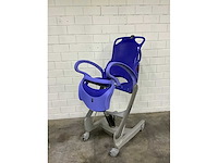 Arjo - carendo - elektrische douchestoel toiletstoel - afbeelding 3 van  5