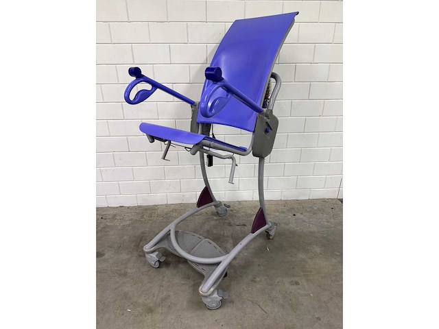 Arjo - carino - elektrische douchestoel toiletstoel - afbeelding 2 van  4