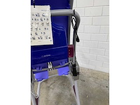 Arjo - carino - elektrische douchestoel toiletstoel - afbeelding 5 van  5