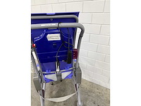 Arjo - carino - elektrische douchestoel toiletstoel - afbeelding 5 van  5