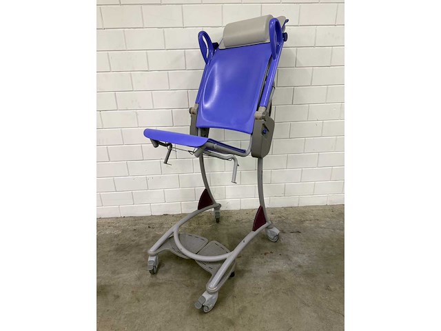 Arjo - carino - elektrische douchestoel toiletstoel - afbeelding 3 van  5