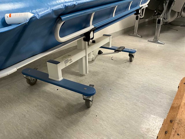 Arjo 084000-04 wasbrancard - afbeelding 4 van  5