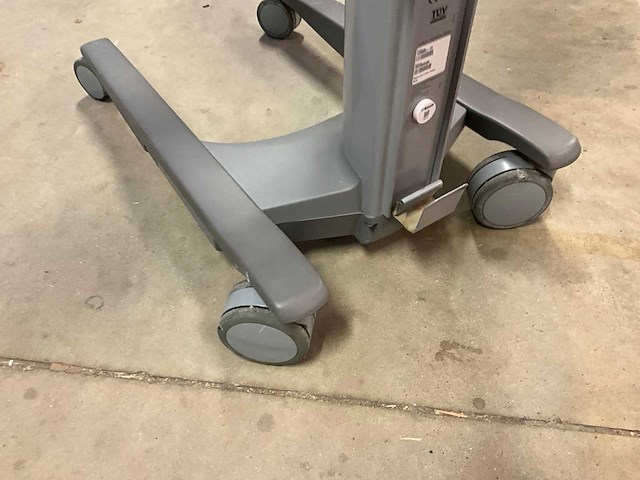 Arjo cdb80xx badlift - afbeelding 8 van  8