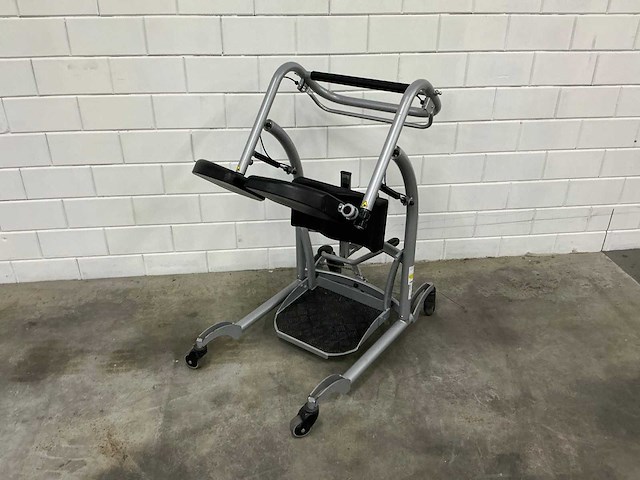 Arjo huntleigh - quick move - verrijdbare opstahulp - afbeelding 1 van  4