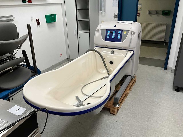 Arjo hydrotherapiebad - afbeelding 1 van  6