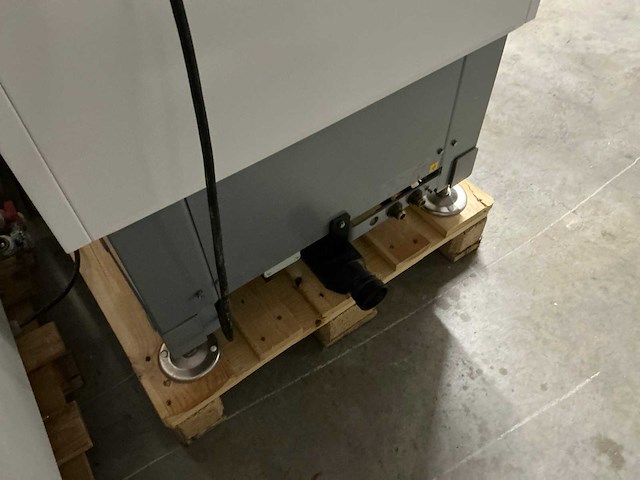 Arjo primo hoog/laag ziekenhuisbad - afbeelding 7 van  7