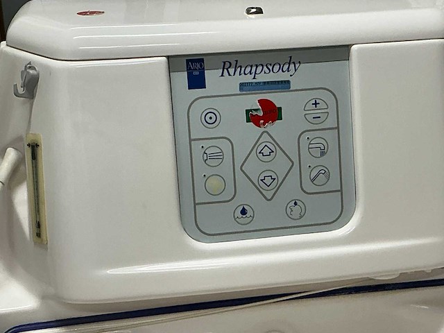 Arjo rhapsody hoog/laag ziekenhuisbad - afbeelding 4 van  4