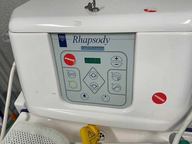 Arjo rhapsody hoog/laag ziekenhuisbad - afbeelding 4 van  6