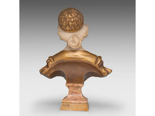 Armando calendi (1882-1943), bust of a young girl, gilt bronze, alabaster and marble 45 cm. (17.71 in.) - afbeelding 4 van  7