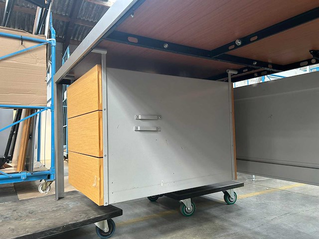 Armani - bureau - afbeelding 4 van  8