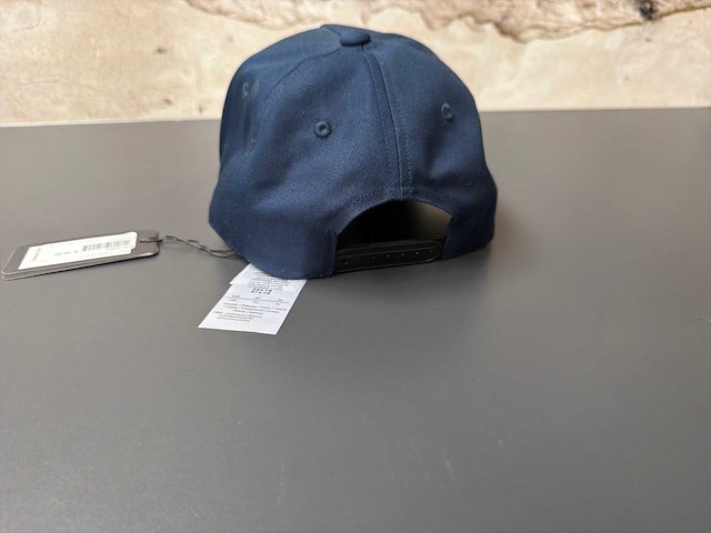 Armani pet - afbeelding 3 van  3