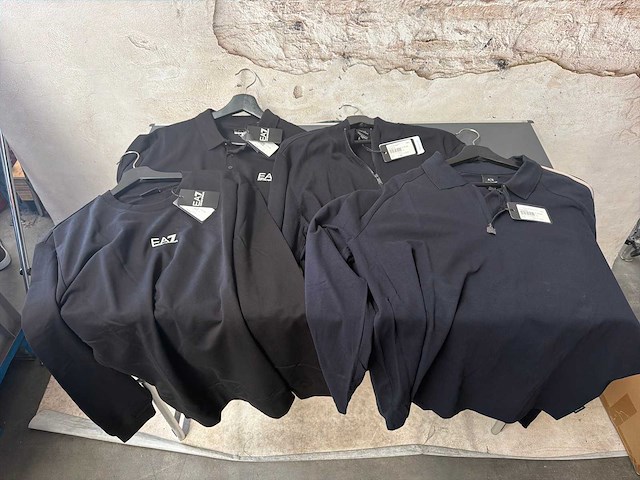Armani vest (4x) - afbeelding 1 van  6