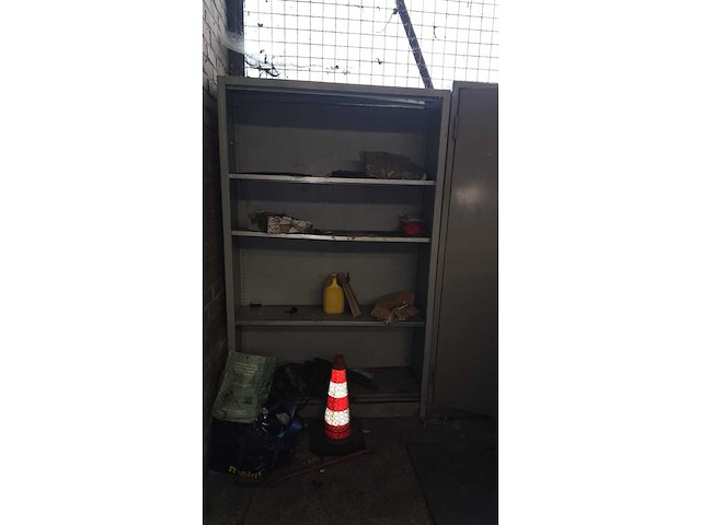 Armoire en métal (3x) - afbeelding 12 van  12
